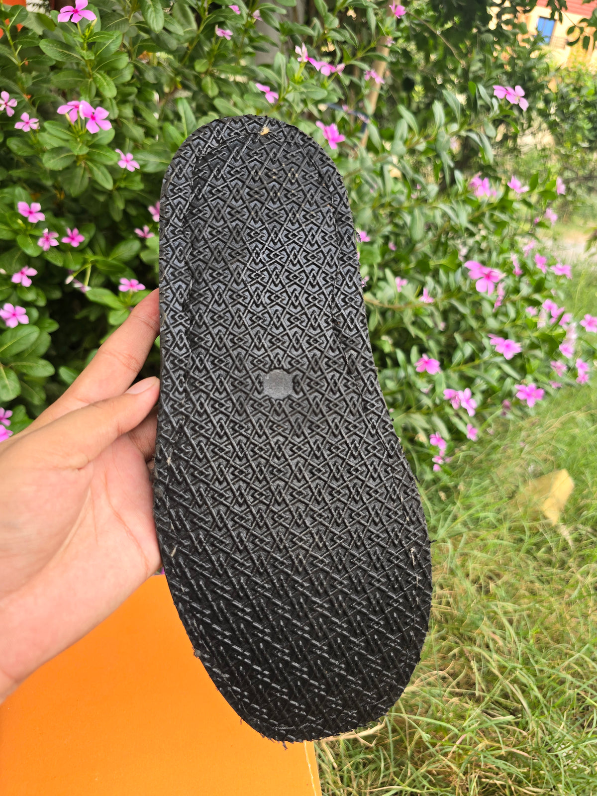 Black Aura Gogo  Sandal